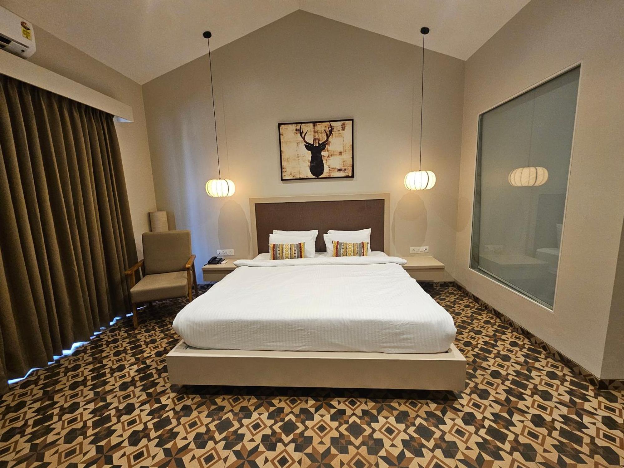 River Estates Luxury Resort & Spa Karjat Extérieur photo