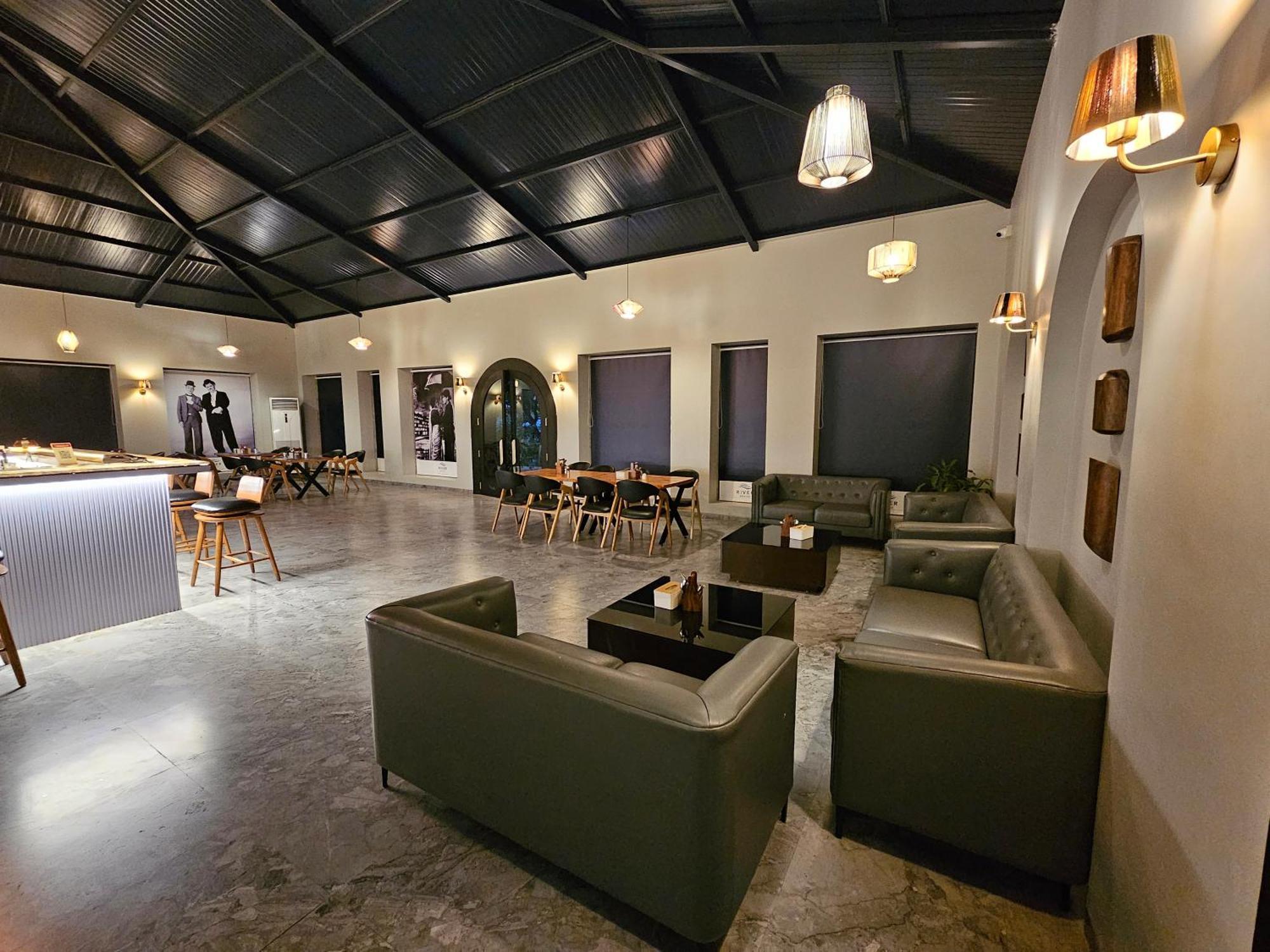 River Estates Luxury Resort & Spa Karjat Extérieur photo