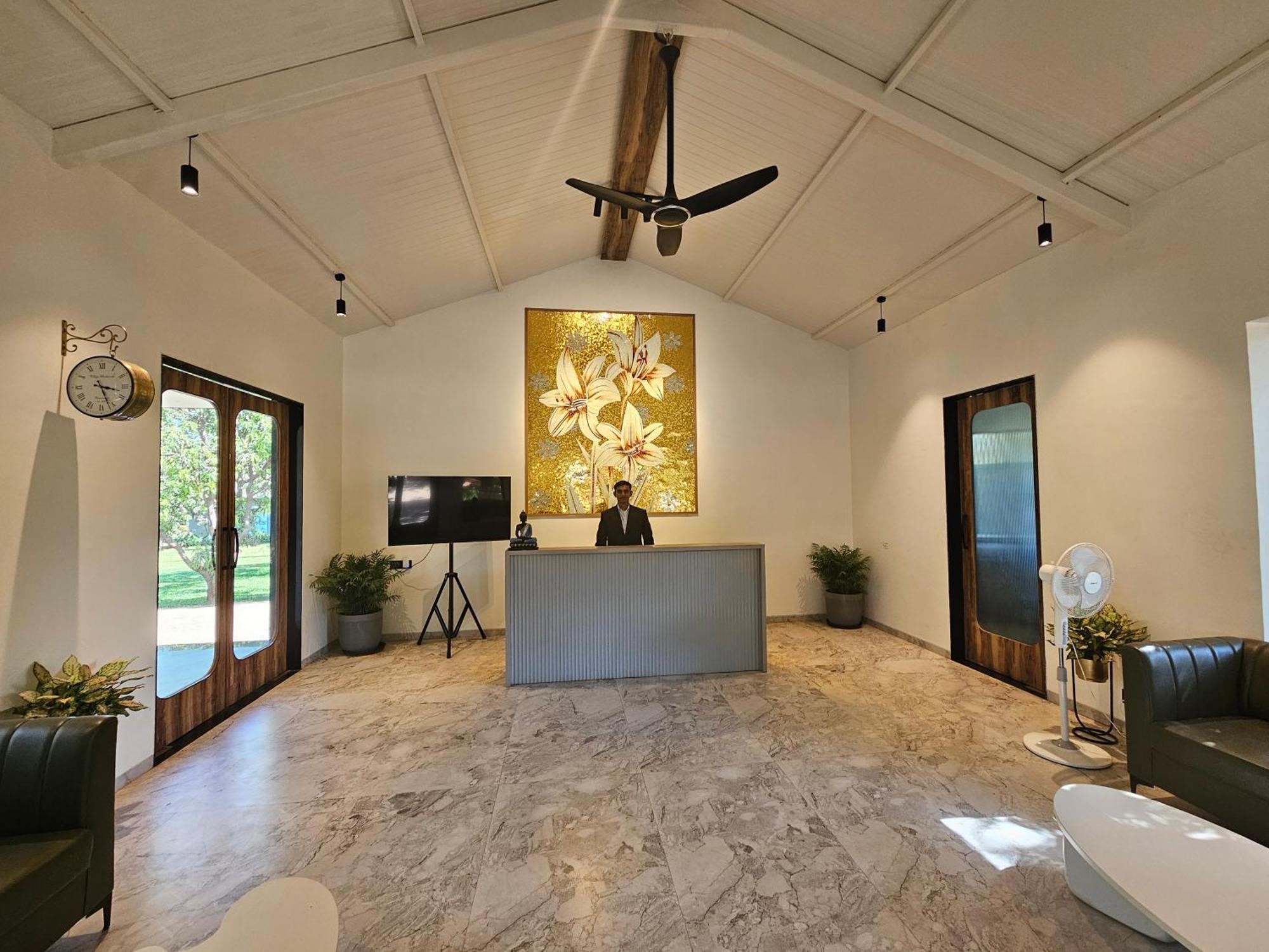 River Estates Luxury Resort & Spa Karjat Extérieur photo