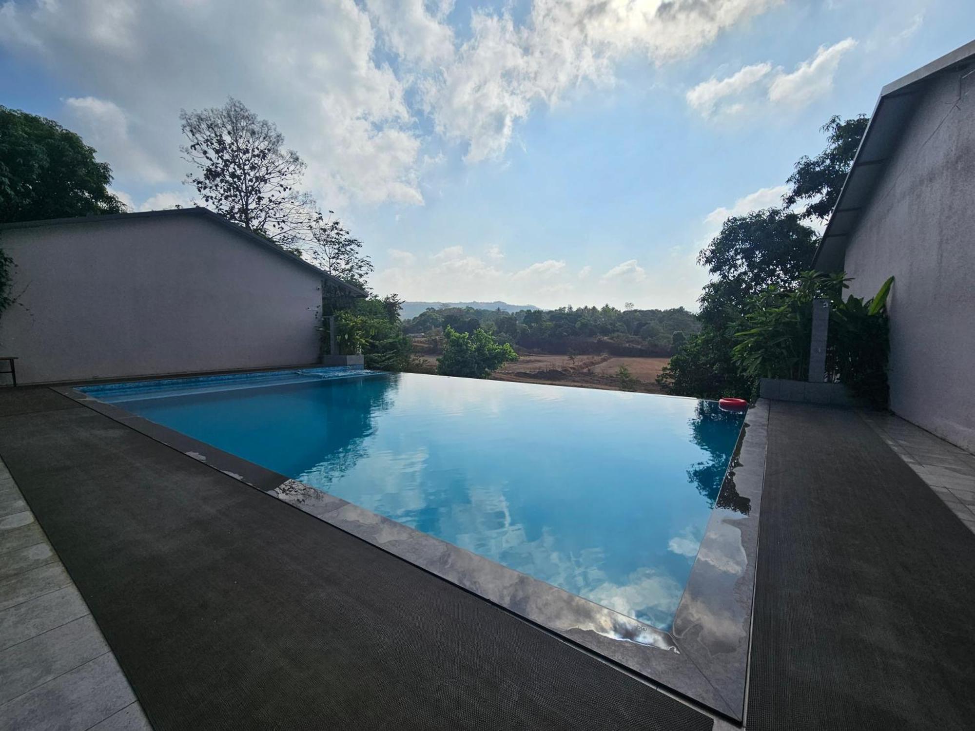 River Estates Luxury Resort & Spa Karjat Extérieur photo