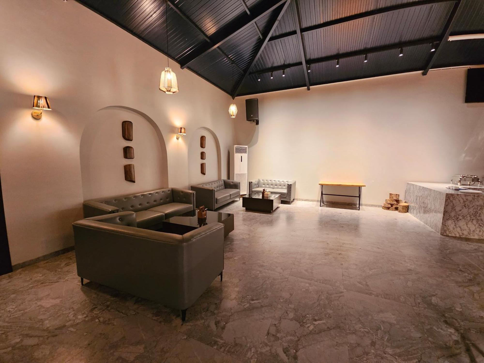 River Estates Luxury Resort & Spa Karjat Extérieur photo
