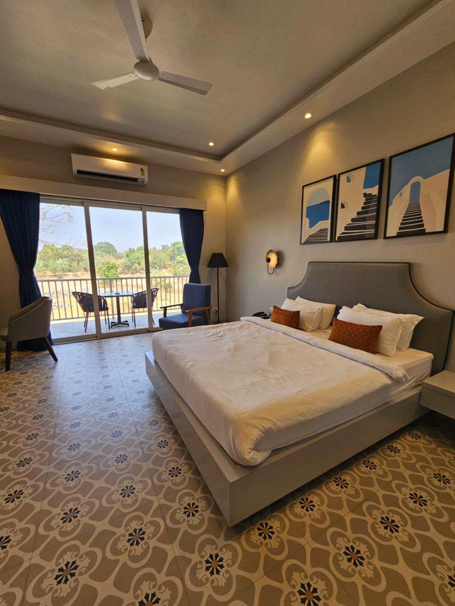 River Estates Luxury Resort & Spa Karjat Extérieur photo