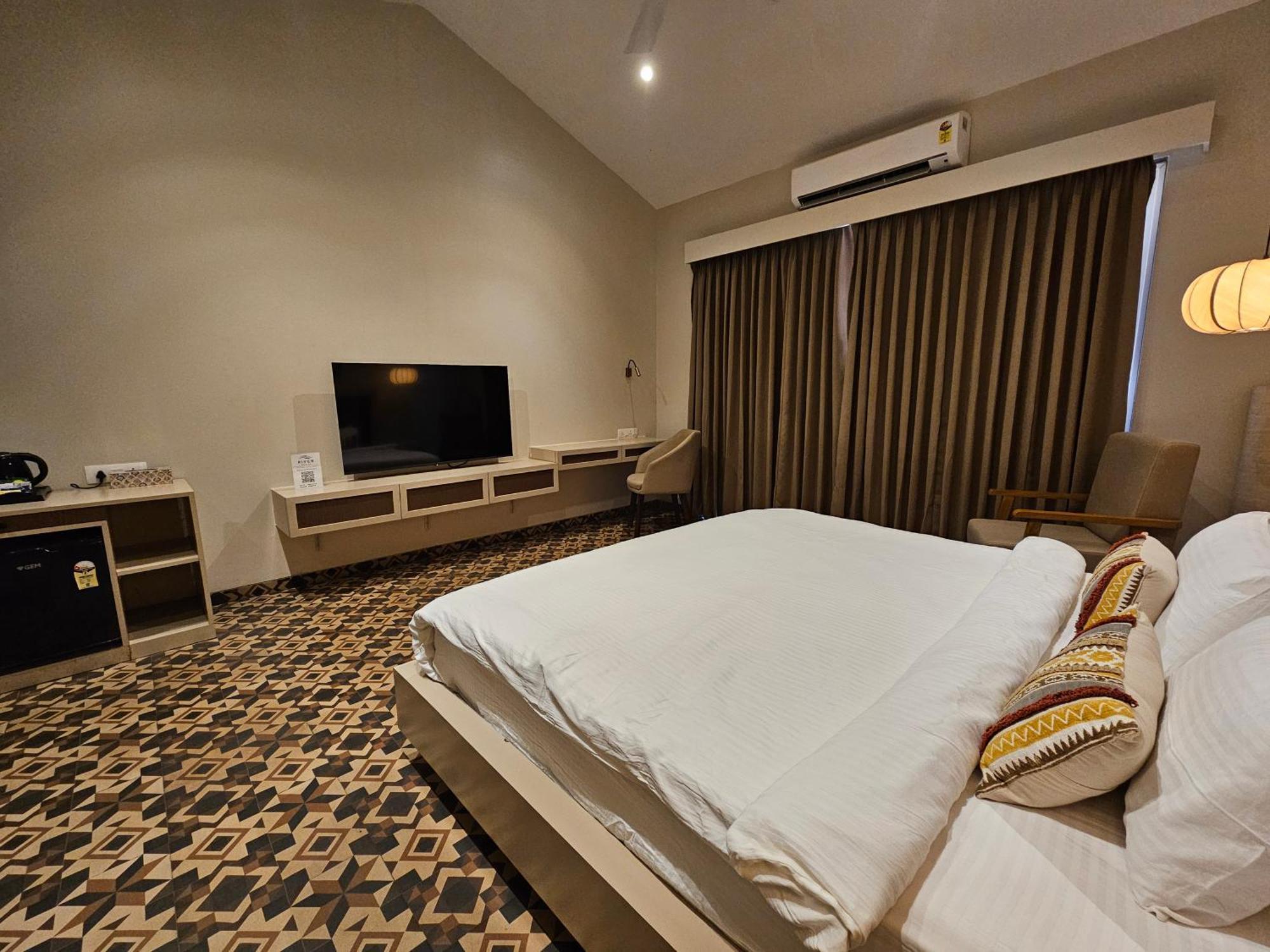 River Estates Luxury Resort & Spa Karjat Extérieur photo