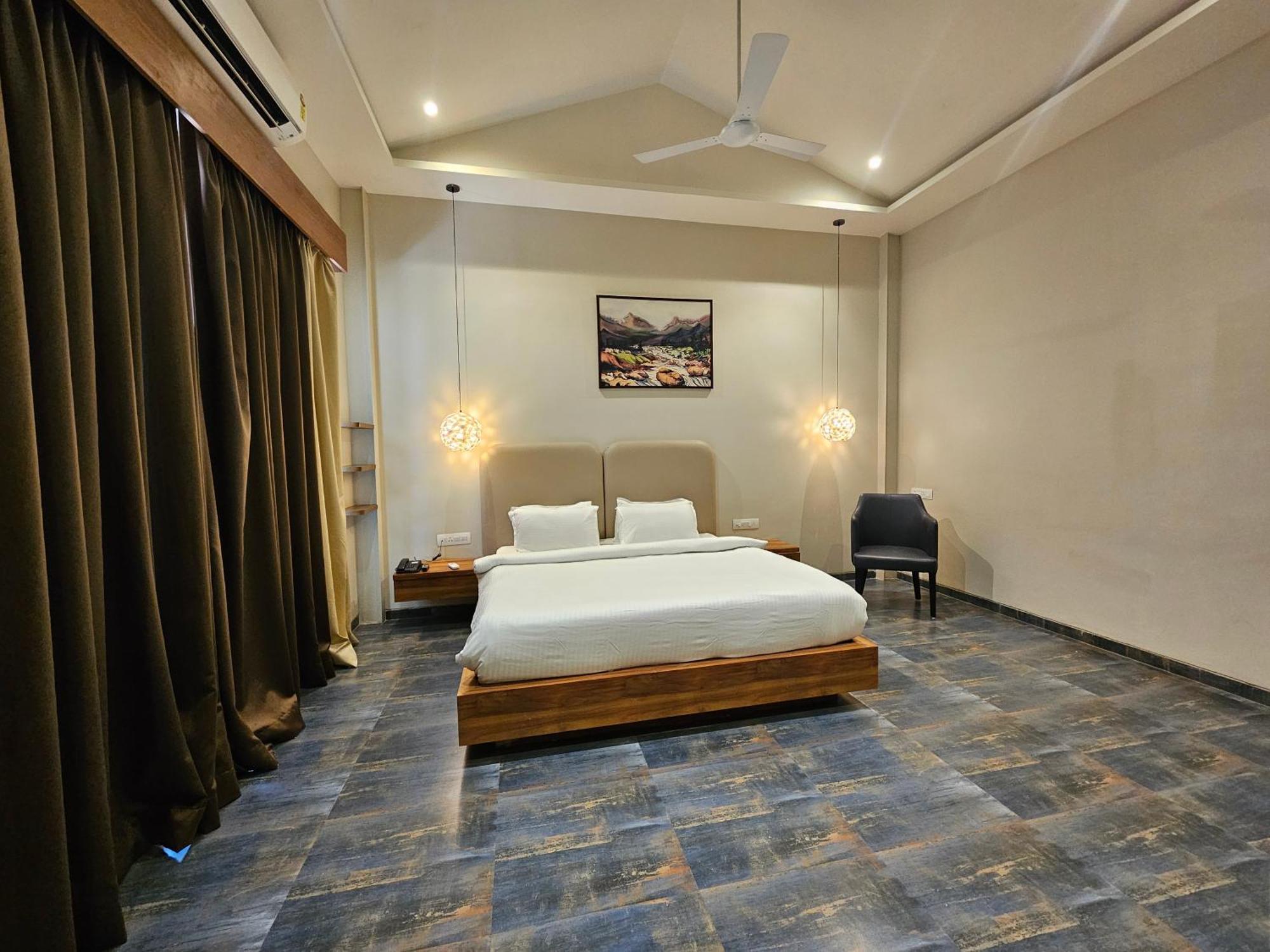 River Estates Luxury Resort & Spa Karjat Extérieur photo